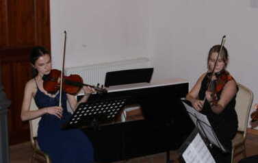 Koncert w wykonaniu uczni&oacute;w POSM II st. im. Mieczysława Karłowicza w Folwarku Pszczew 1