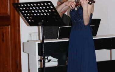 Koncert w wykonaniu uczni&oacute;w POSM II st. im. Mieczysława Karłowicza w Folwarku Pszczew 7